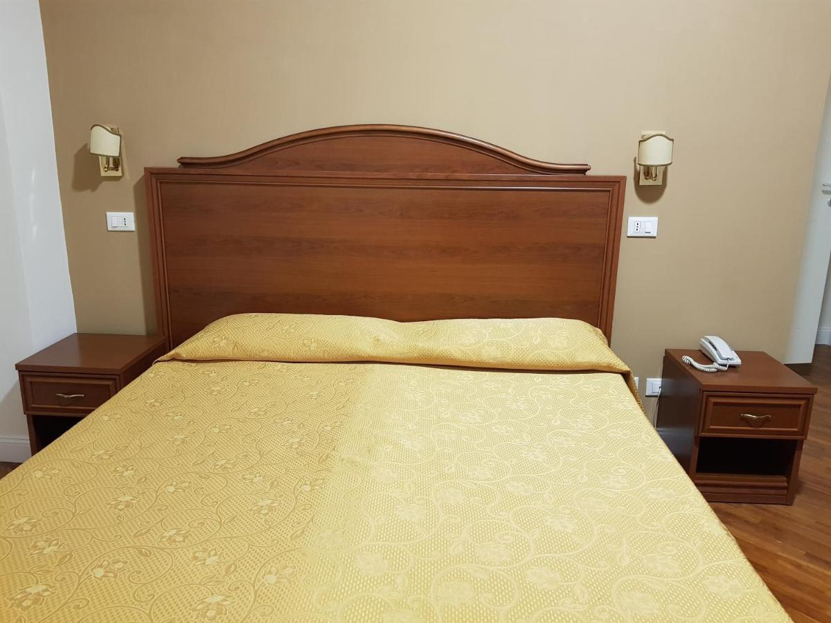 Hotel Villa Aricia Ariccia Exterior foto